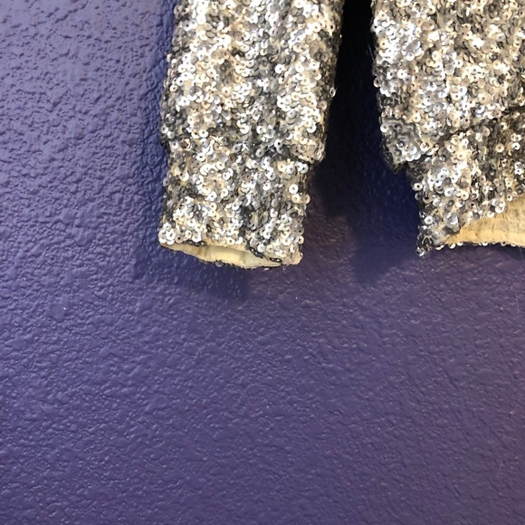 || Alice + Olivia Sequin Top || - Picture 2 of 5